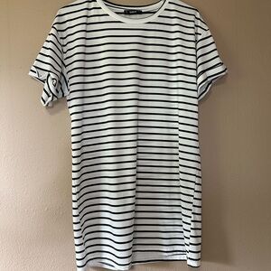 SHEIN Black and White Boxy Relaxed T-Shirt